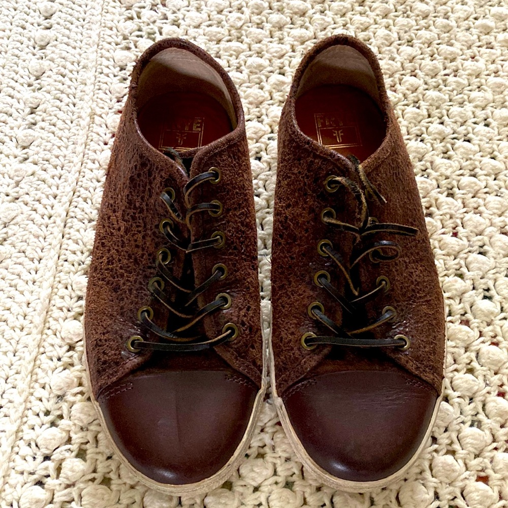 Frye Men’s distressed leather sneakers. Sz 9 GUC